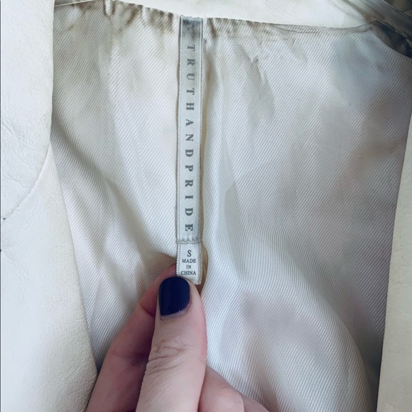 Leather Jacket - Picture 6 of 8